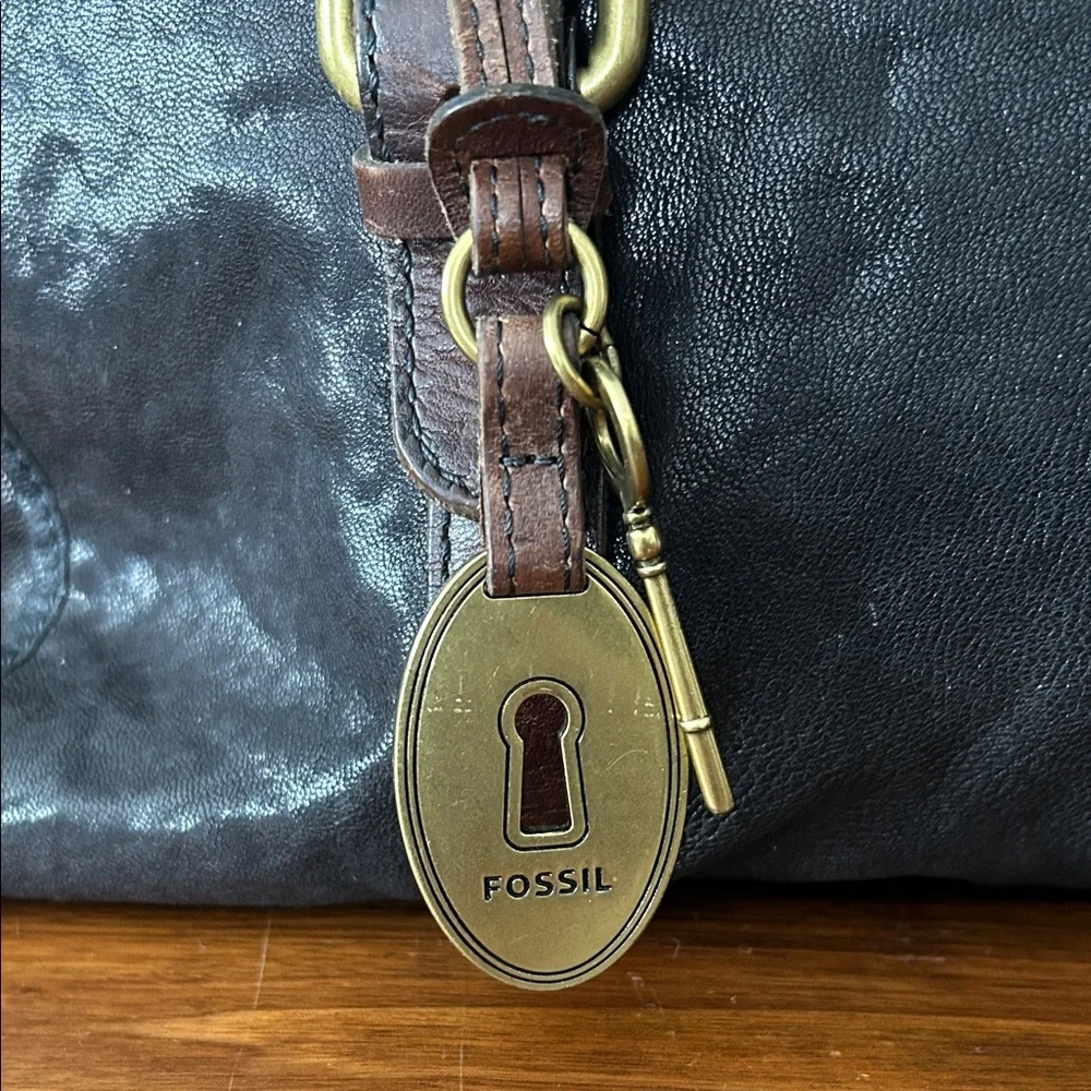 Fossil Dark Brown Leather Duffel Bag - Picture 4 of 9